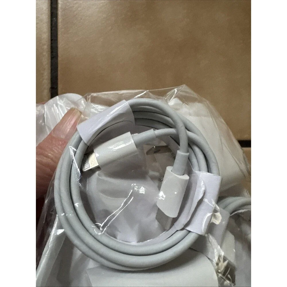 2 Pack 20 Watt Charger USB-C From Charger to Lightening